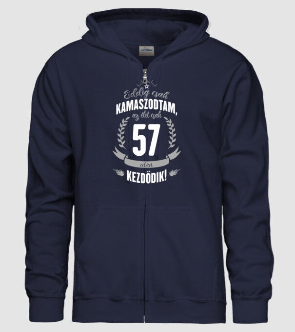  minta sötétkék pólón