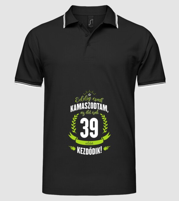  minta fekete pólón