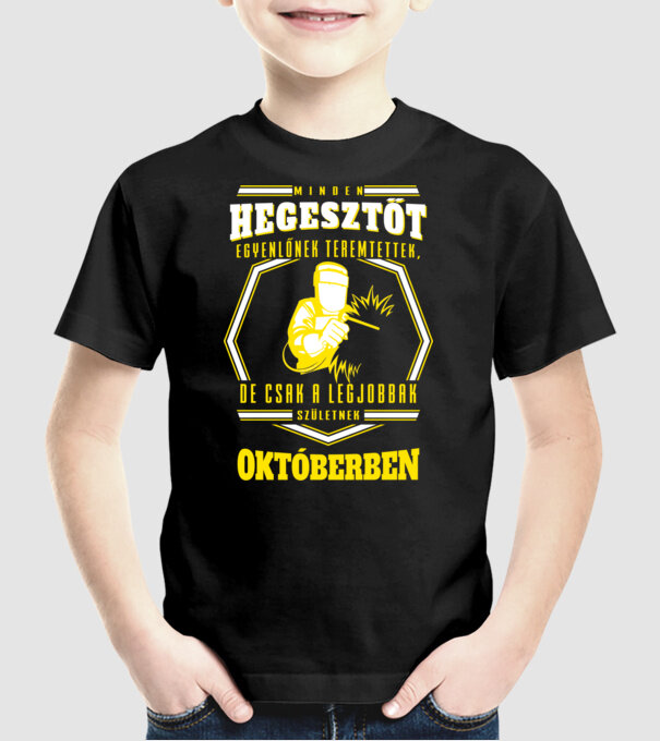  minta fekete pólón